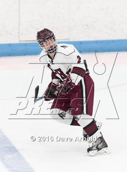 Thumbnail 1 in Gloucester vs. Lincoln-Sudbury (MIAA Division 2 North Semifinal) photogallery.
