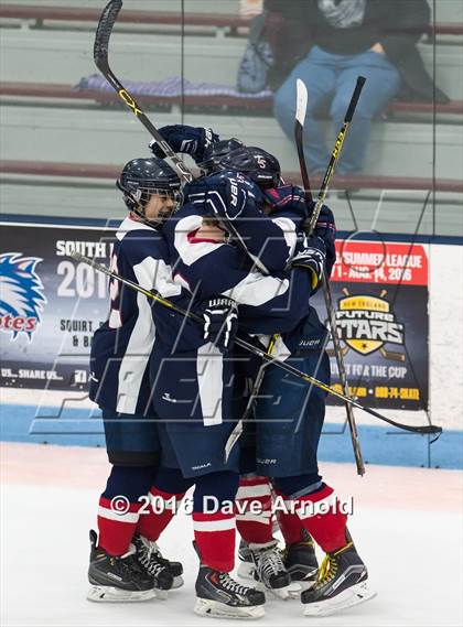 Thumbnail 1 in Gloucester vs. Lincoln-Sudbury (MIAA Division 2 North Semifinal) photogallery.