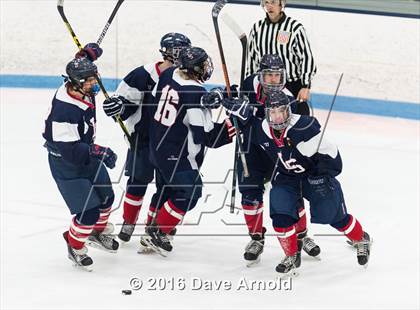 Thumbnail 1 in Gloucester vs. Lincoln-Sudbury (MIAA Division 2 North Semifinal) photogallery.