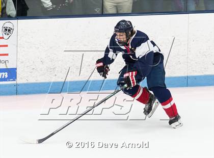 Thumbnail 3 in Gloucester vs. Lincoln-Sudbury (MIAA Division 2 North Semifinal) photogallery.