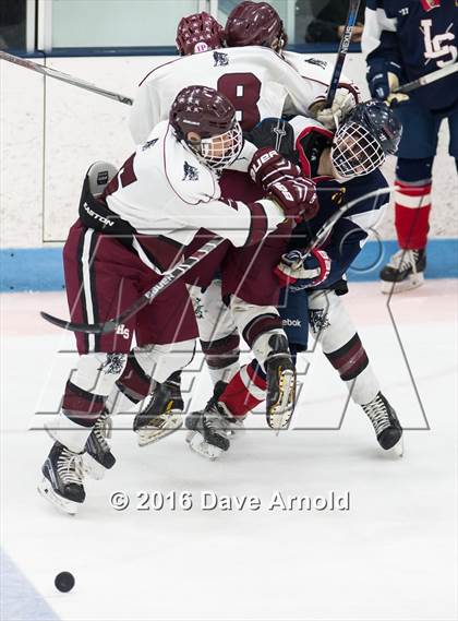 Thumbnail 1 in Gloucester vs. Lincoln-Sudbury (MIAA Division 2 North Semifinal) photogallery.