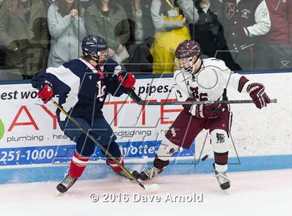 Thumbnail 3 in Gloucester vs. Lincoln-Sudbury (MIAA Division 2 North Semifinal) photogallery.