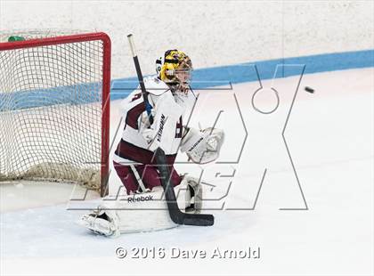 Thumbnail 3 in Gloucester vs. Lincoln-Sudbury (MIAA Division 2 North Semifinal) photogallery.