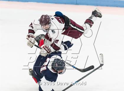 Thumbnail 3 in Gloucester vs. Lincoln-Sudbury (MIAA Division 2 North Semifinal) photogallery.