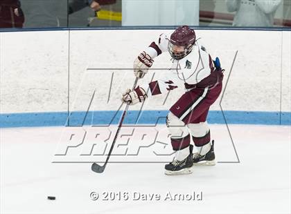Thumbnail 2 in Gloucester vs. Lincoln-Sudbury (MIAA Division 2 North Semifinal) photogallery.