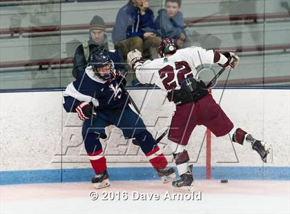 Thumbnail 1 in Gloucester vs. Lincoln-Sudbury (MIAA Division 2 North Semifinal) photogallery.