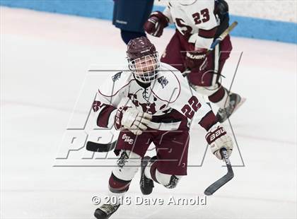 Thumbnail 1 in Gloucester vs. Lincoln-Sudbury (MIAA Division 2 North Semifinal) photogallery.