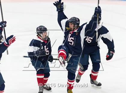 Thumbnail 1 in Gloucester vs. Lincoln-Sudbury (MIAA Division 2 North Semifinal) photogallery.
