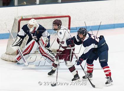 Thumbnail 2 in Gloucester vs. Lincoln-Sudbury (MIAA Division 2 North Semifinal) photogallery.