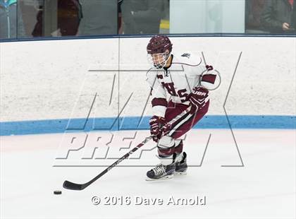 Thumbnail 3 in Gloucester vs. Lincoln-Sudbury (MIAA Division 2 North Semifinal) photogallery.