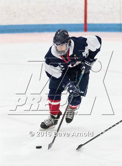 Thumbnail 2 in Gloucester vs. Lincoln-Sudbury (MIAA Division 2 North Semifinal) photogallery.