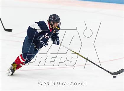 Thumbnail 3 in Gloucester vs. Lincoln-Sudbury (MIAA Division 2 North Semifinal) photogallery.