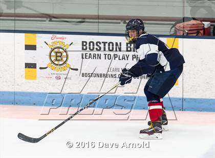 Thumbnail 2 in Gloucester vs. Lincoln-Sudbury (MIAA Division 2 North Semifinal) photogallery.