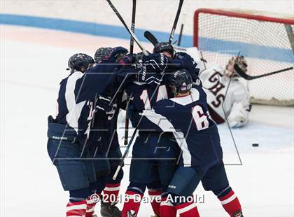 Thumbnail 1 in Gloucester vs. Lincoln-Sudbury (MIAA Division 2 North Semifinal) photogallery.