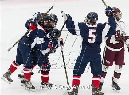 Thumbnail 3 in Gloucester vs. Lincoln-Sudbury (MIAA Division 2 North Semifinal) photogallery.