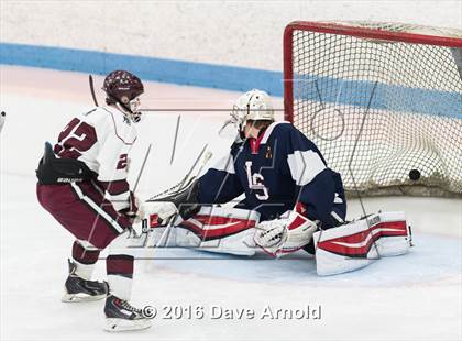 Thumbnail 3 in Gloucester vs. Lincoln-Sudbury (MIAA Division 2 North Semifinal) photogallery.