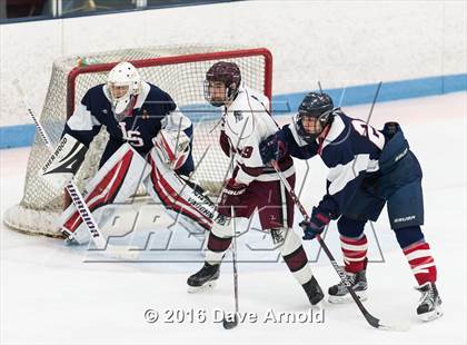 Thumbnail 1 in Gloucester vs. Lincoln-Sudbury (MIAA Division 2 North Semifinal) photogallery.