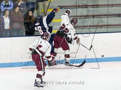 Thumbnail 2 in Gloucester vs. Lincoln-Sudbury (MIAA Division 2 North Semifinal) photogallery.