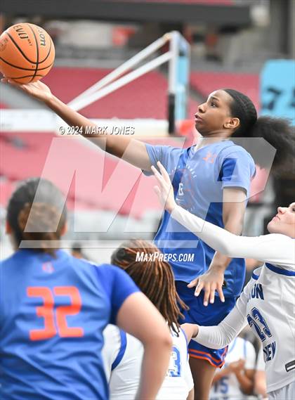 Thumbnail 2 in Canyon View vs. Bishop Gorman (Section 7) photogallery.
