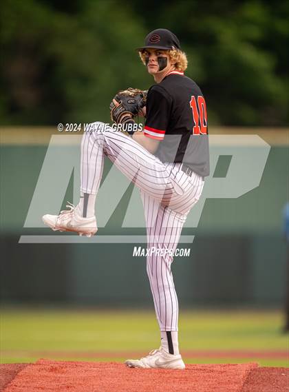 Thumbnail 2 in Centerville vs. Harleton (UIL 2A Region III Semifinal) photogallery.