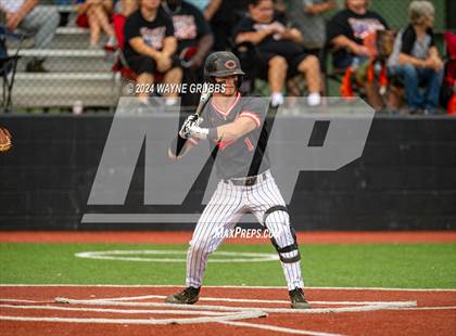 Thumbnail 1 in Centerville vs. Harleton (UIL 2A Region III Semifinal) photogallery.