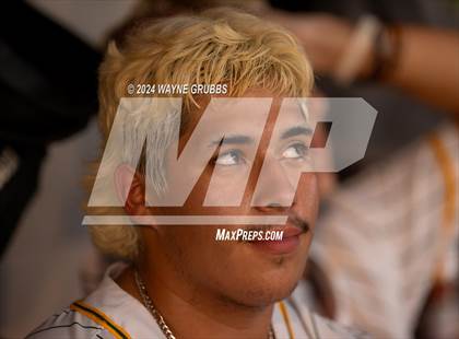 Thumbnail 2 in Centerville vs. Harleton (UIL 2A Region III Semifinal) photogallery.