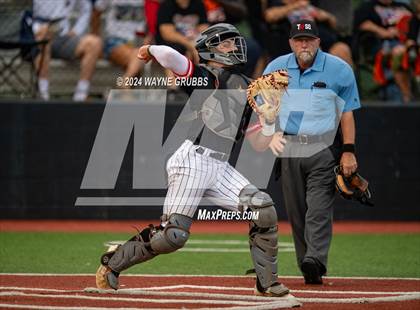 Thumbnail 2 in Centerville vs. Harleton (UIL 2A Region III Semifinal) photogallery.