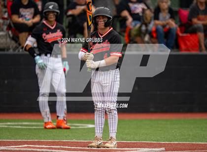 Thumbnail 2 in Centerville vs. Harleton (UIL 2A Region III Semifinal) photogallery.