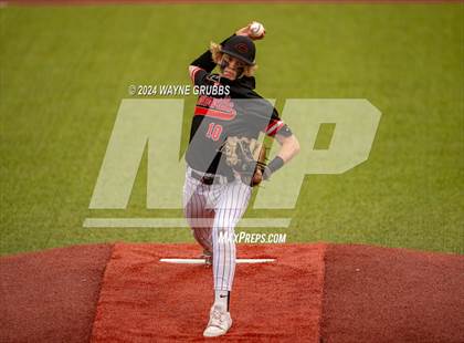 Thumbnail 3 in Centerville vs. Harleton (UIL 2A Region III Semifinal) photogallery.