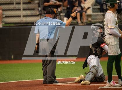 Thumbnail 1 in Centerville vs. Harleton (UIL 2A Region III Semifinal) photogallery.