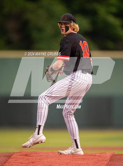 Thumbnail 2 in Centerville vs. Harleton (UIL 2A Region III Semifinal) photogallery.