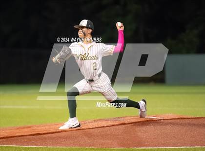 Thumbnail 1 in Centerville vs. Harleton (UIL 2A Region III Semifinal) photogallery.