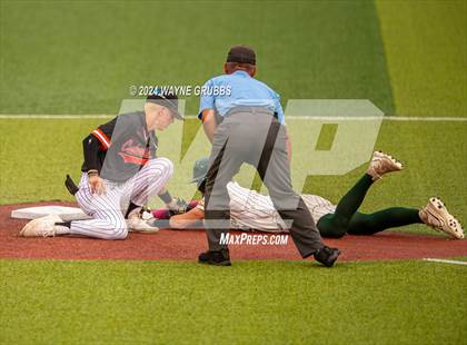 Thumbnail 2 in Centerville vs. Harleton (UIL 2A Region III Semifinal) photogallery.