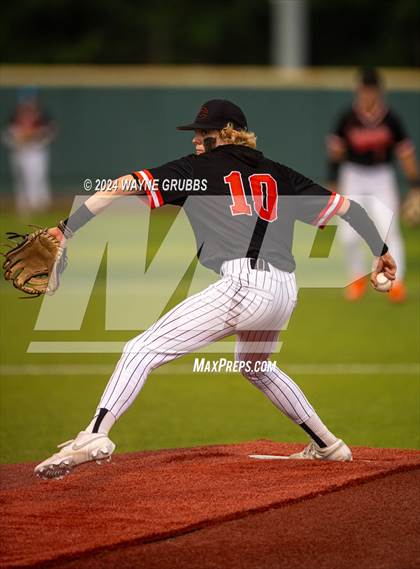 Thumbnail 1 in Centerville vs. Harleton (UIL 2A Region III Semifinal) photogallery.