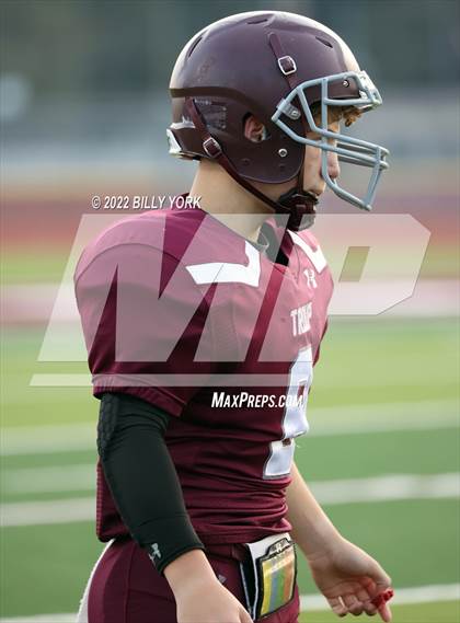 Thumbnail 3 in Grand Saline vs Troup photogallery.