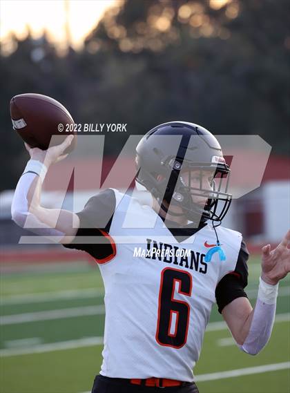 Thumbnail 2 in Grand Saline vs Troup photogallery.