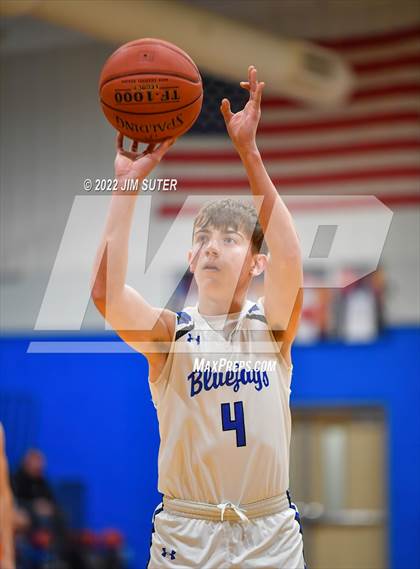 Thumbnail 3 in Snook vs Burton photogallery.