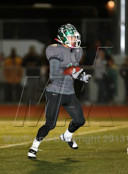 Thumbnail 1 in El Cerrito vs. Sacred Heart Prep (CIF NorCal Regional D3 Final) photogallery.