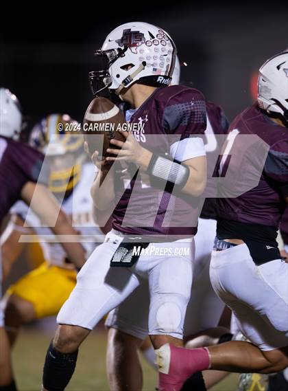 Thumbnail 1 in Iola vs Granger photogallery.