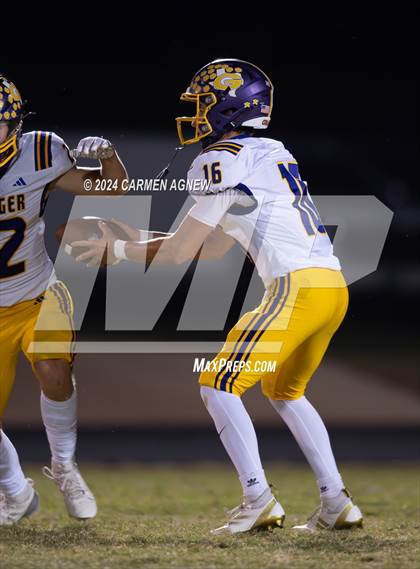 Thumbnail 2 in Iola vs Granger photogallery.