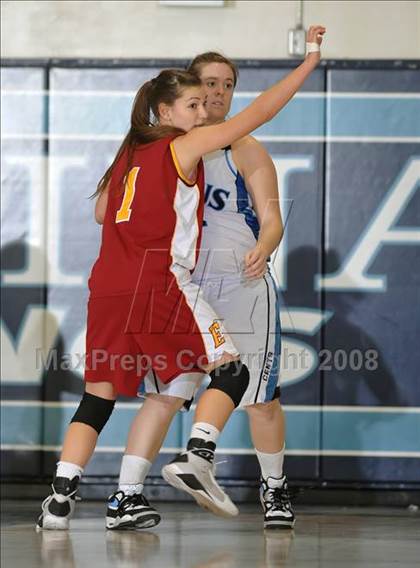 Thumbnail 3 in Esperanza vs Saugus (Larry Doyle Tournament) photogallery.