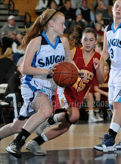 Thumbnail 3 in Esperanza vs Saugus (Larry Doyle Tournament) photogallery.