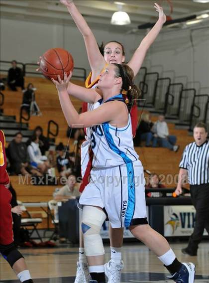 Thumbnail 3 in Esperanza vs Saugus (Larry Doyle Tournament) photogallery.