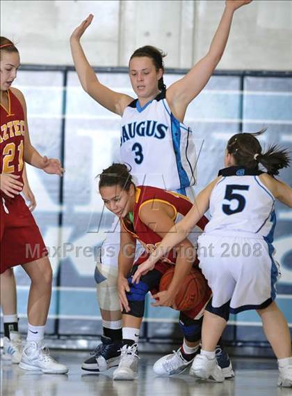Thumbnail 3 in Esperanza vs Saugus (Larry Doyle Tournament) photogallery.