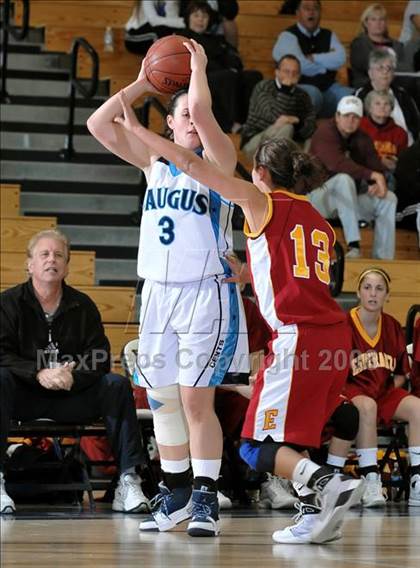 Thumbnail 2 in Esperanza vs Saugus (Larry Doyle Tournament) photogallery.