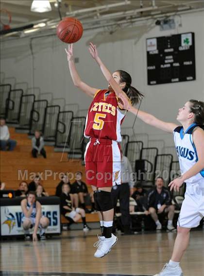 Thumbnail 3 in Esperanza vs Saugus (Larry Doyle Tournament) photogallery.