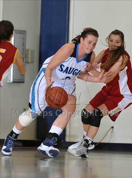 Thumbnail 2 in Esperanza vs Saugus (Larry Doyle Tournament) photogallery.
