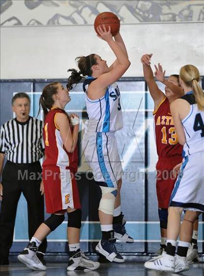 Thumbnail 3 in Esperanza vs Saugus (Larry Doyle Tournament) photogallery.