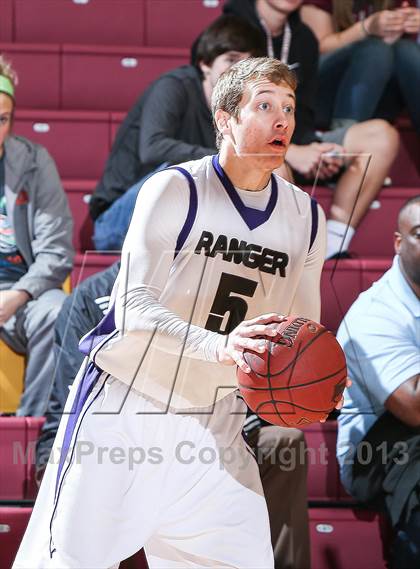 Thumbnail 1 in Lewisville vs. Ranger (Fantasy of Lights Tournament) photogallery.