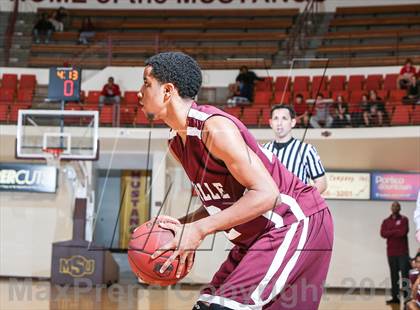 Thumbnail 3 in Lewisville vs. Ranger (Fantasy of Lights Tournament) photogallery.